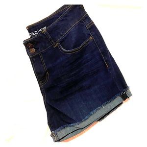 Mid rise midi shorts